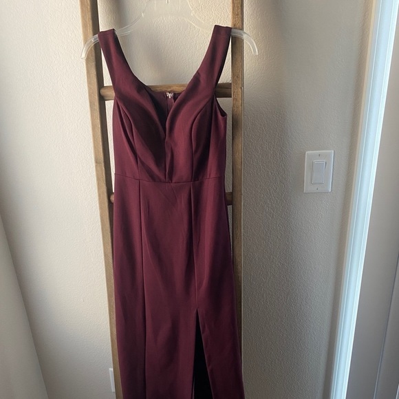 Maroon dress - v neck size 3 - Picture 2 of 7